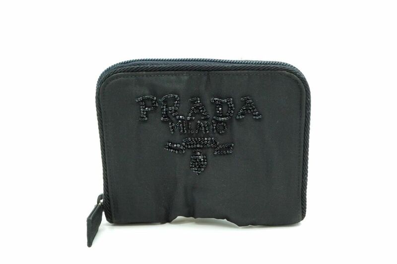 プラダ 二つ折り 財布 ラウンドファスナー コンパクトウォレット 刺繍 ビーズ テスートナイロン 黒 ブラック PRADA 8276k