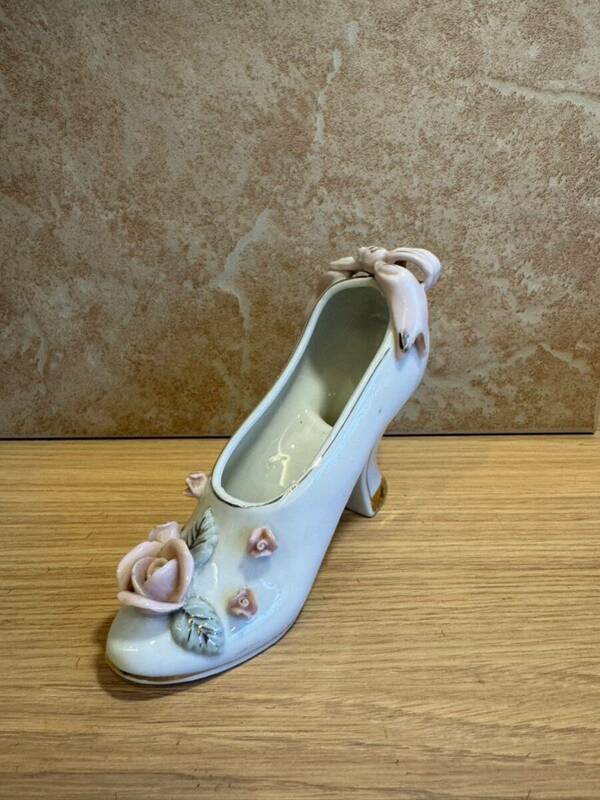 アンティーク ヒール パンプス シューズ バラ 花 陶器 置物 リボン 日本製 JAPAN ビンテージ 昭和 レトロ オブジェ インテリア 靴