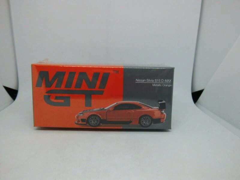 MINI GT #581 NISSAN SILVIA S15 D-MAX METALLIC ORANGE ミニGT #581 ニッサン シルビア S15 D-MAX メタリックオレンジ