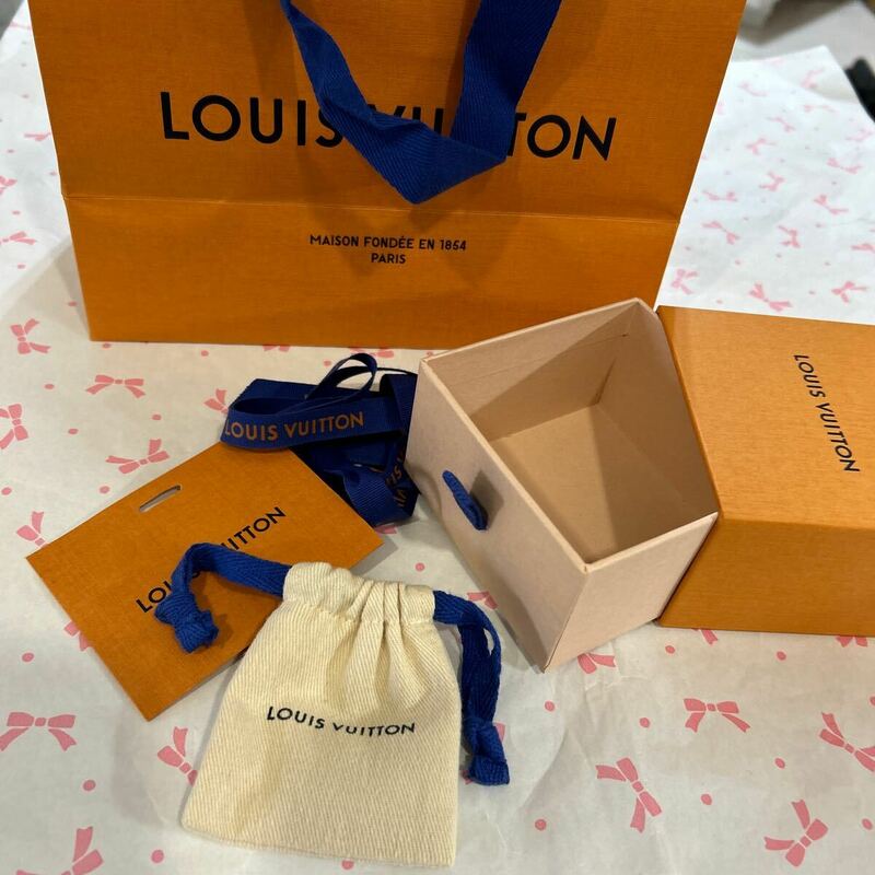 ルイヴィトン　LOUIS VUITTON 空箱 BOX 空き箱 ボックス　ショッパー　指輪　リング　保存袋　プレゼント