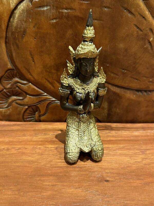 仏像 置物 銅製 東南アジア 仏教美術 タイ チベット　如意観音　観音像