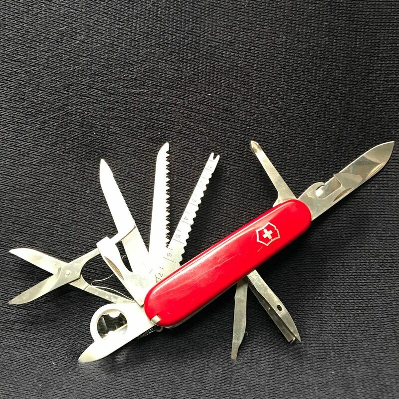 VICTORINOX ビクトリノックス マルチツール 万能ナイフ アウトドア スイスチャンプ　