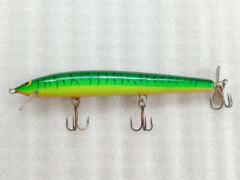 バグリー スピナーテール バングO 5インチ #ファイヤータイガー　bagley's SPINNERTAIL BANG-O-LURE #5　バングオー バンゴー バルサ