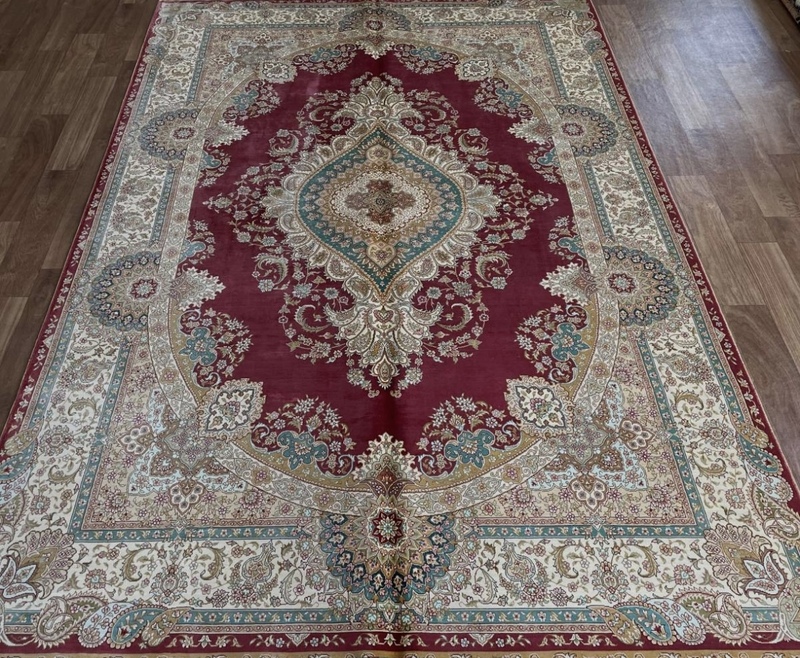 百貨店展示品　大判　シルク100％ 100万ノット　イラン産　最高峰　手織り 高級ペルシャ絨毯 168×248cm