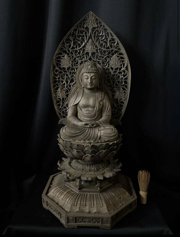 高62cm 井波彫刻 一刀彫り　仏教工芸品　時代彫刻　香樟材　木彫仏教　精密彫刻 仏師で仕上げ品　阿弥陀如来座像