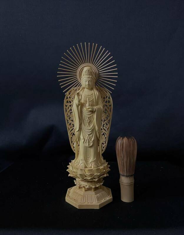 仏教工芸品　総柘植材　精密彫刻　極上品　木彫仏教　仏師で仕上げ品　聖観音菩薩立像