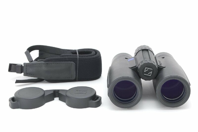 Carl Zeiss 10X30 BT* Conquest Binocular カールツアイス 双眼鏡 (220-b201)