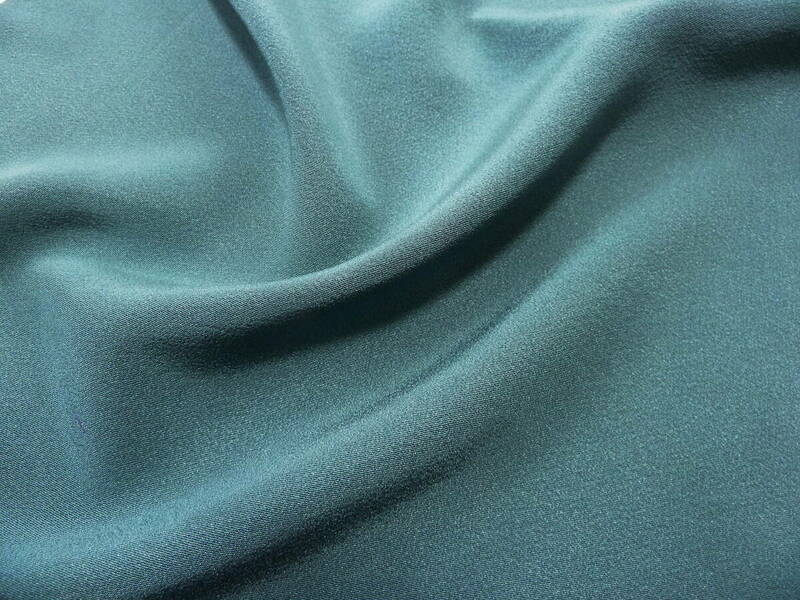 ■彩■古布着物はぎれ/ハギレ 37.5×66 ２枚 正絹 縮緬 八掛 裾回し 高麗納戸 青緑 シルク お人形 つるし飾り
