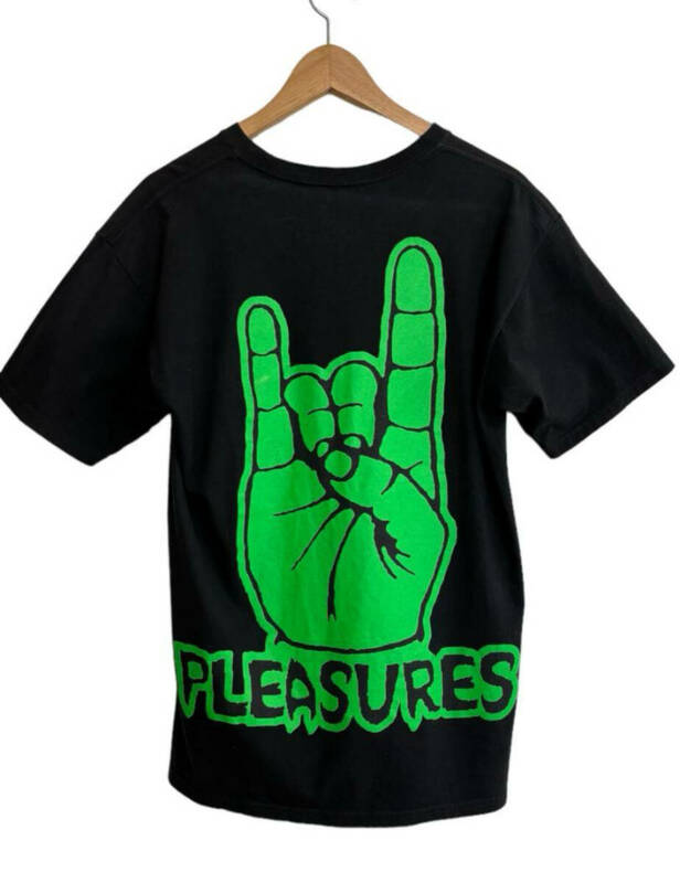 LA発注目ブランド「PLEASURES」プレジャーズ BIG HAND SIGH Tシャツ 