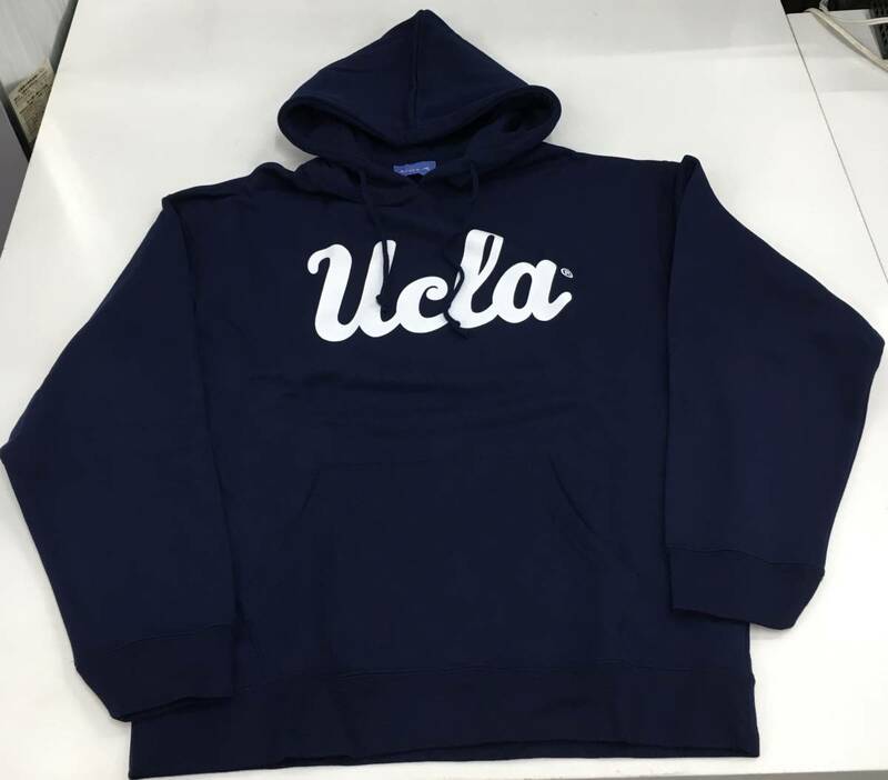 新品未使用品 URBAN RESEARCH アーバンリサーチ UCLA ユーシーエルエー カレッジロゴパーカー 裏起毛 Mサイズ 紺×白字