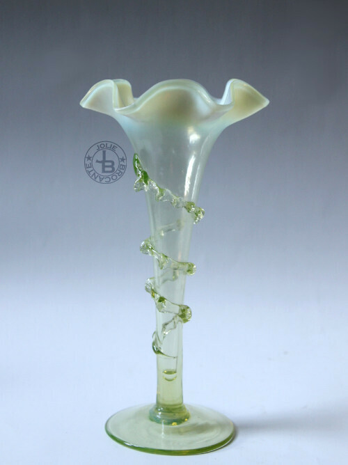 アンティーク ウランガラス　花瓶　リリー　H23.8cm