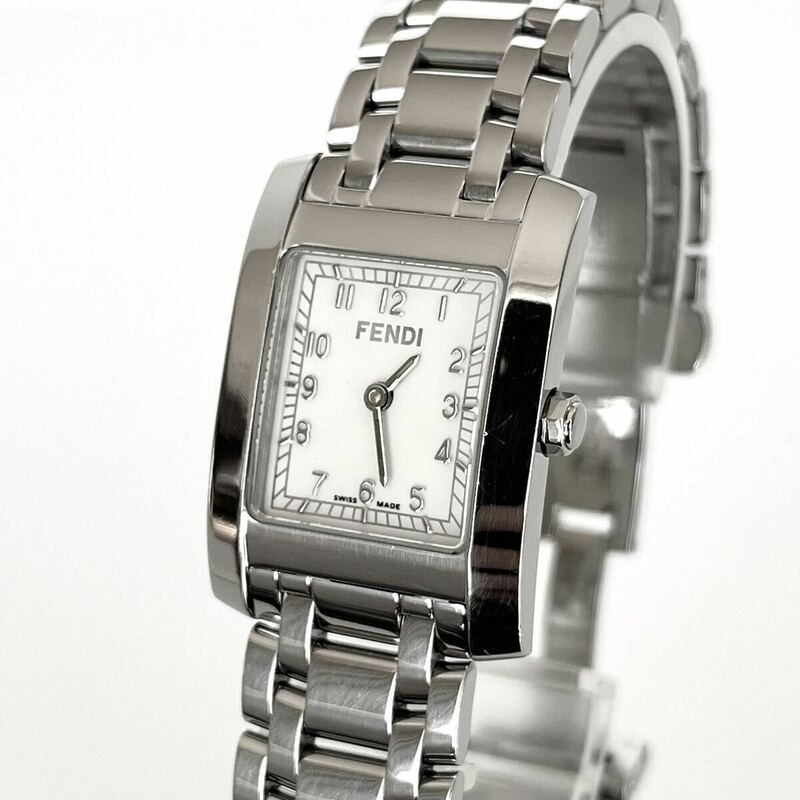 【稼働】磨き済み フェンディ FENDI 7000L レディース 腕時計 美品 電池新品 白文字盤 s1583