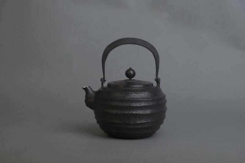 時代 純銀製 中川浄益造 岩肌螺紋 土器式 湯沸 工芸品 古美術品 銀瓶 煎茶道具