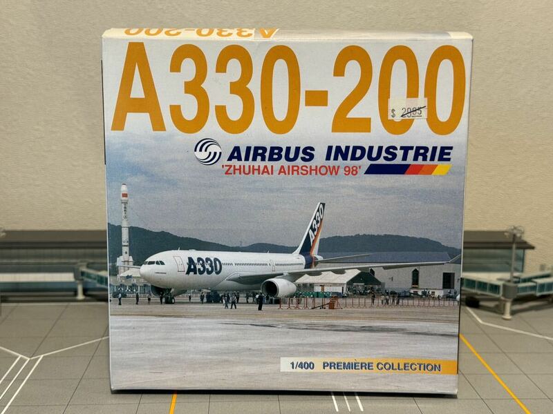ドラゴンウィングス エアバス　デモンストーター　A330-200 1/400.