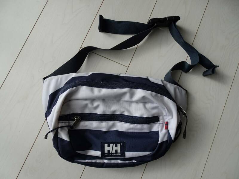 ★HELLY HANSEN ヘリーハンセン★白×ネイビー ボーダー柄 ウエストポーチ 肩掛けバッグにも♪