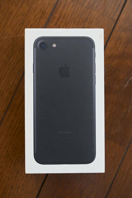 iPhone7 Black　１２８GB　空ケースのみ　　　★中古品★　　