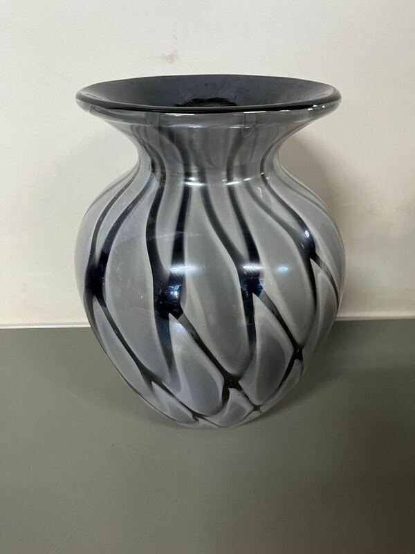 カメイガラス 花瓶 フラワーベース インテリア 花器 ガラス製 飾り オブジェ 花入 発送サイズ80