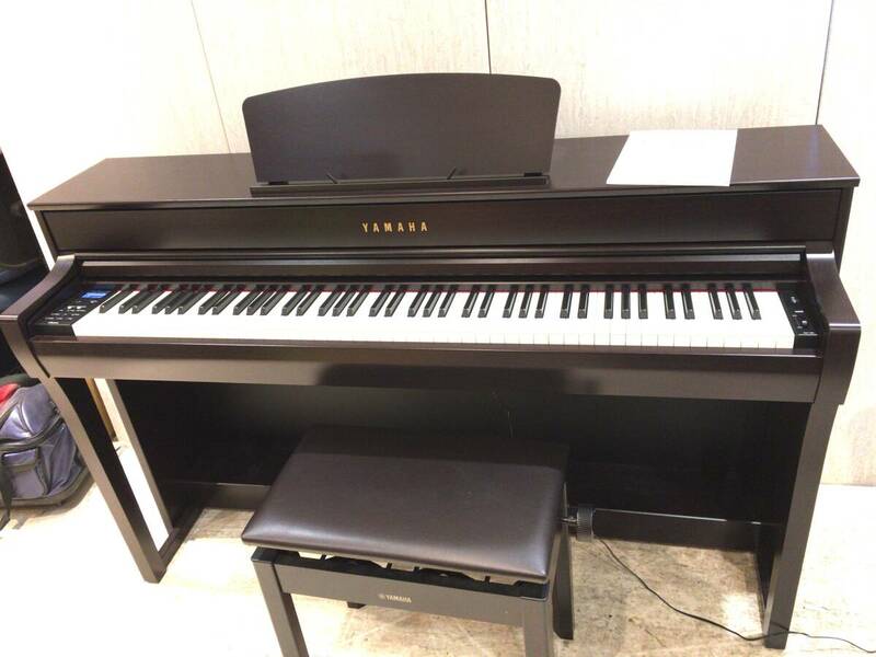 ■10802■美品■YAMAHA　Clavinova CLP-735R 電子ピアノ 2022年製 ヤマハ ピアノ 椅子付き