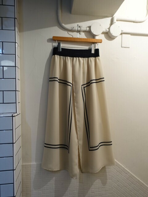 ◎HYKE 22AW 定価35200円　変形　スカート　サイズ1