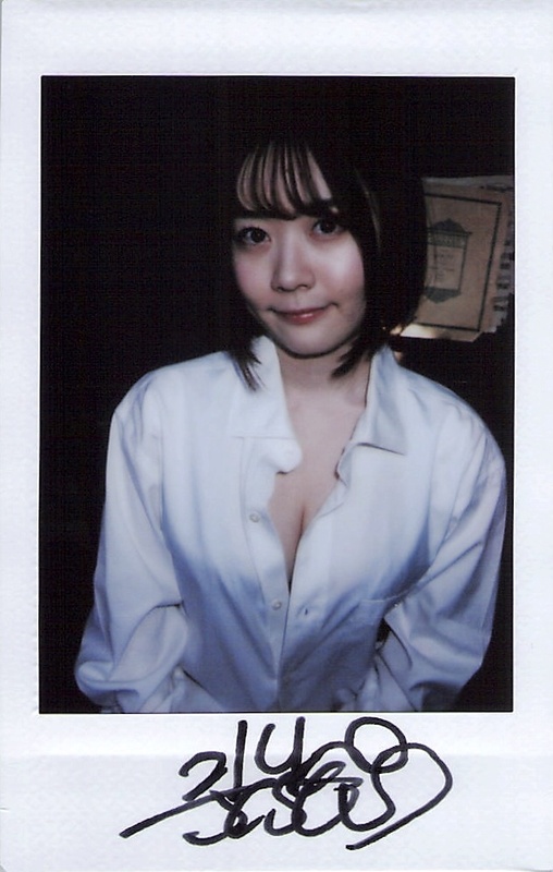 水卜さくら 直筆サイン入り チェキ 検索：みうらさくら miura sakura「染まらない‘白さ’柔らかく、美しい。」 Autograph Cheki Photo c
