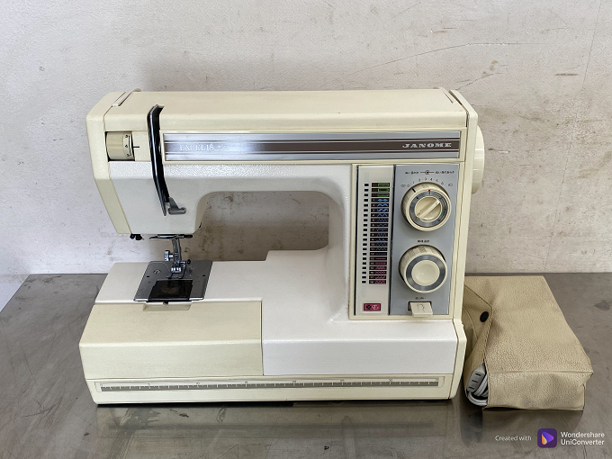 D028 JANOME MODEL 633 EXCEL18 SP ジャノメ ミシン 昭和レトロ アンティーク 通電 ジャンク中古