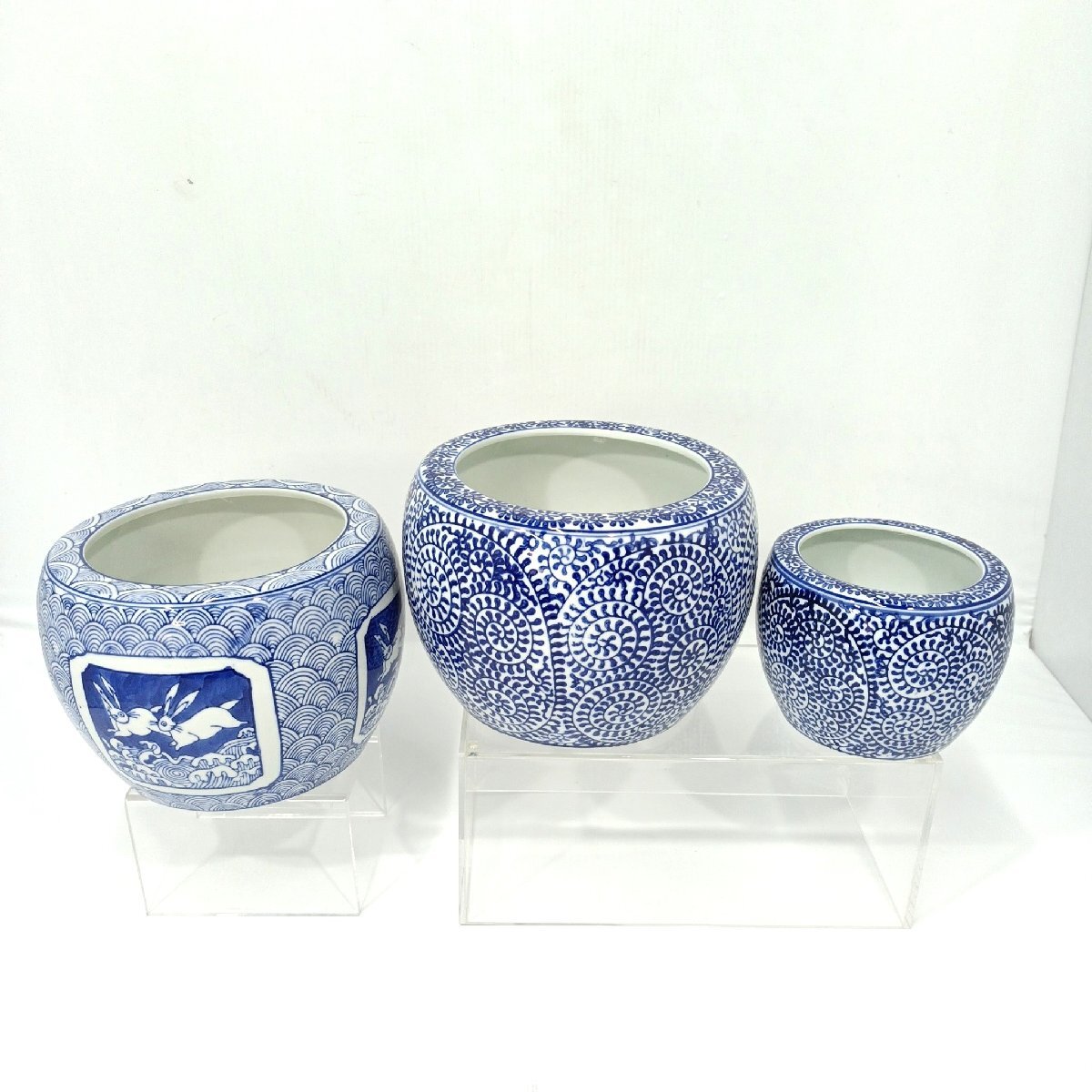 ミニ火鉢 3点セット 陶器製 メダカ鉢 プランター 鉢カバー タコ唐草 波兎 藍色 染付 幅約21㎝・14㎝ 和風 和モダン 鉢 ハチ【道楽札幌】