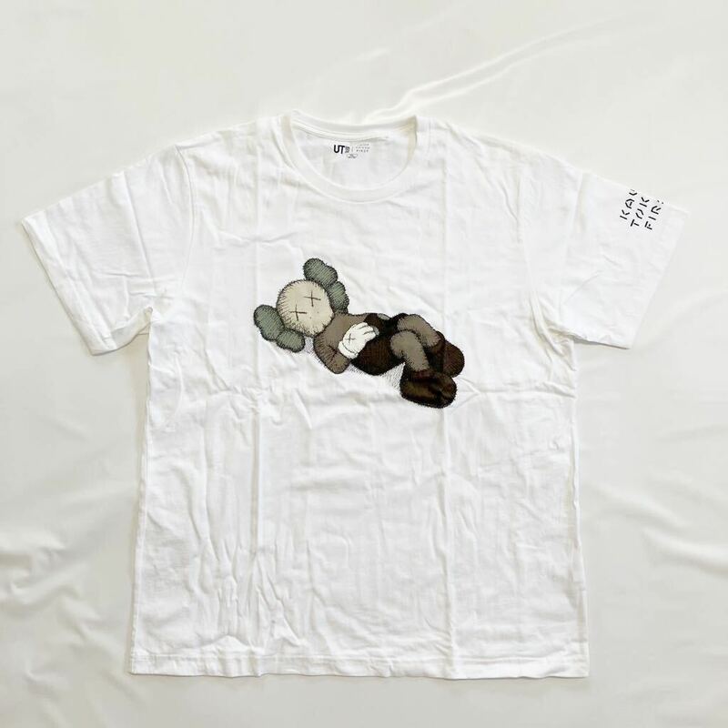 完売品 オーバーサイズ KAWS × UNIQLO Tシャツ カウズ ユニクロ 白 ホワイト メンズ XXL
