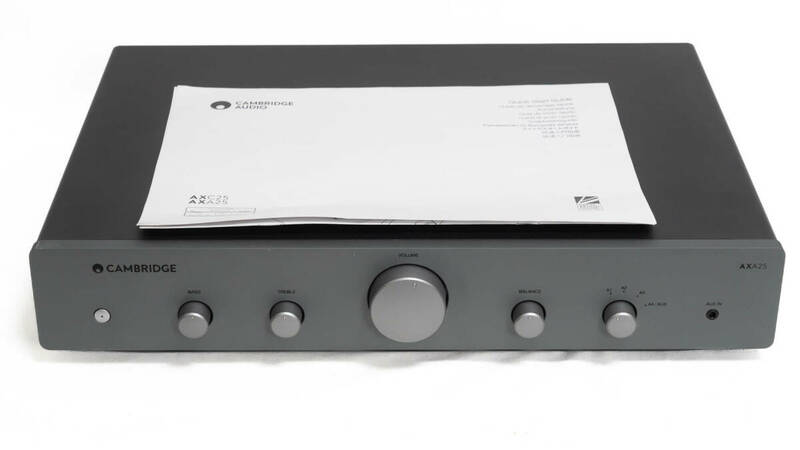 Cambridge Audio AXA25 25ワット 2チャンネル統合ステレオアンプ 3.5mm入力 USB入力