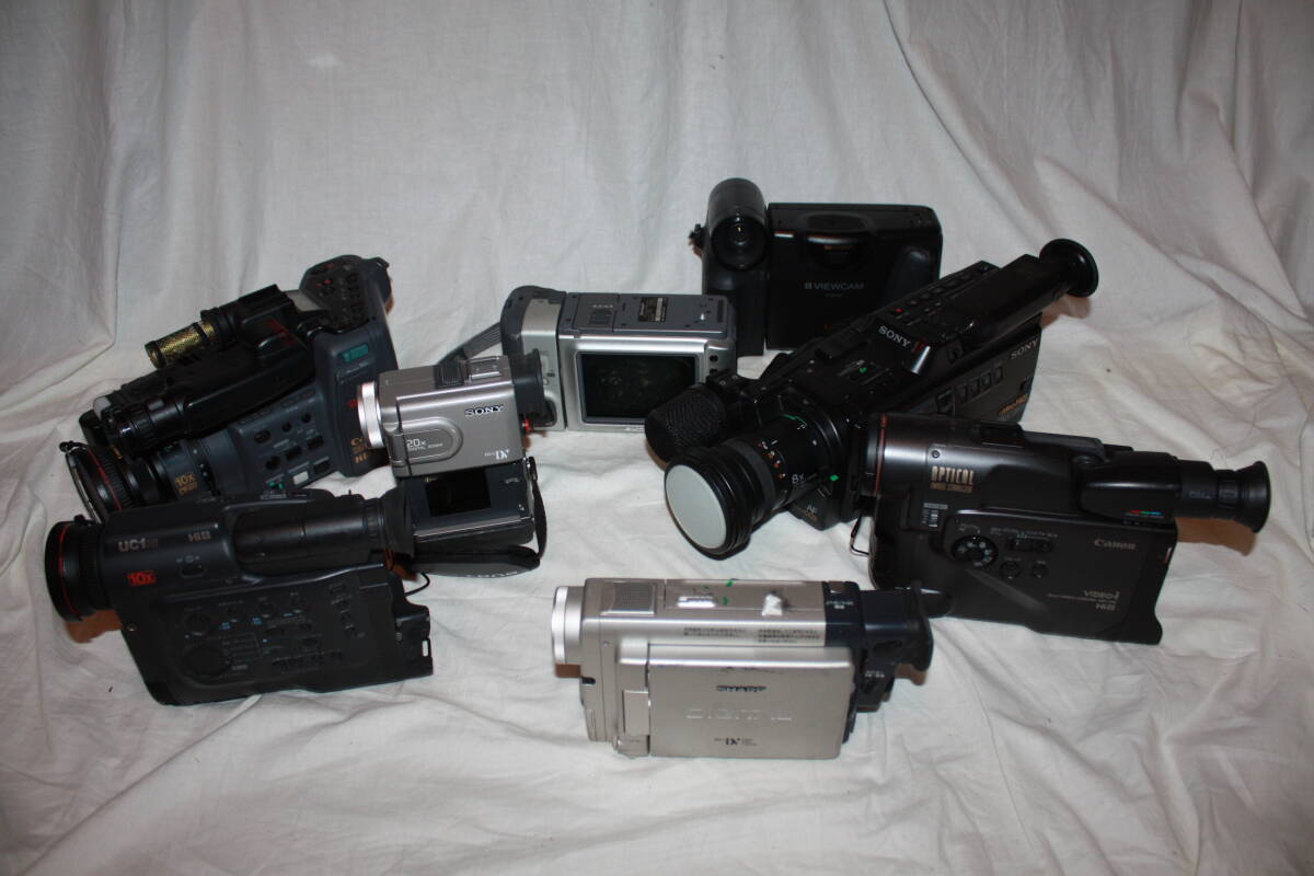 Hi8DVビデオカメラ他　ジャンク扱い品　送料込(20台)①