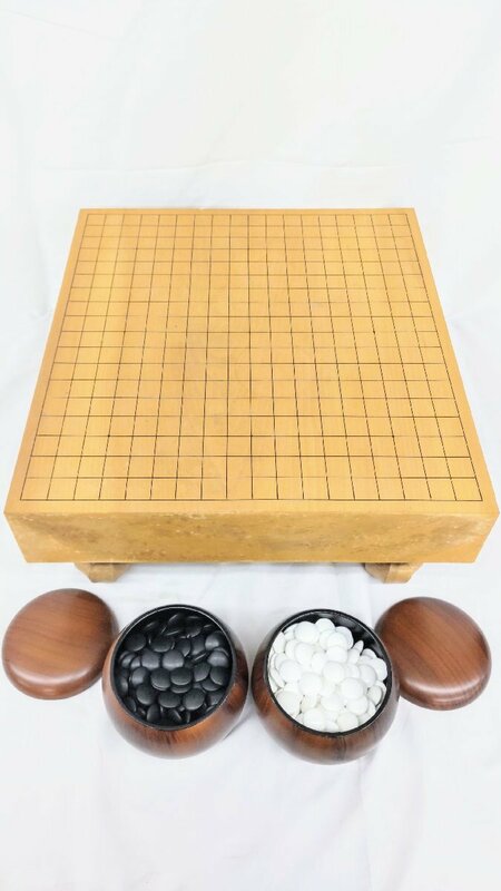 T1766 囲碁 碁盤 天然木 足付き へそあり 41.8×45.3cm 厚み8.8cm 30号 碁石 黒184個/白182個 囲碁セット 碁 ボードゲーム