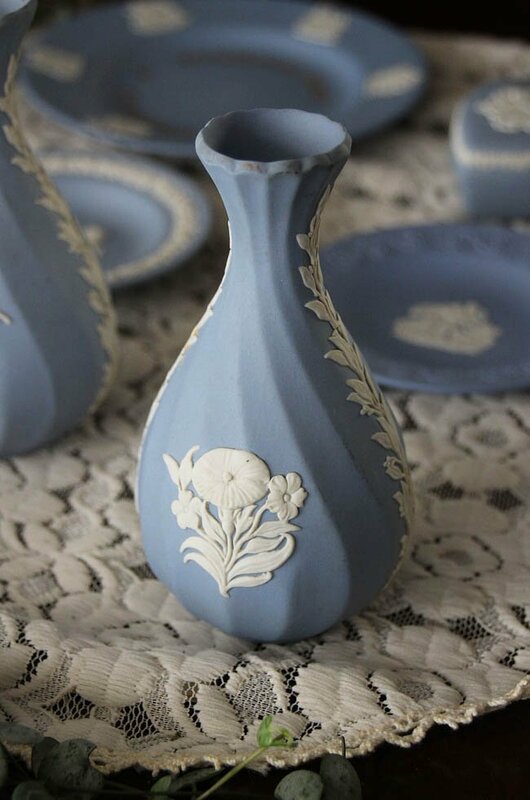 ■店頭価格￥４４００■wedgwoodウェッジウッド４７ ジャスパーウェアブルー 花瓶■英国