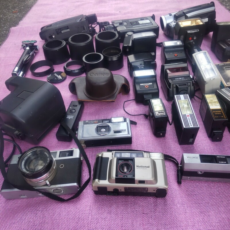 大量　フィルムカメラ ビデオカメラ　カメラ　ストロボ　フラッシュ　レンズカバー　等　まとめて　同梱不可
