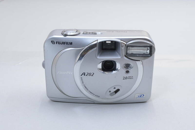 【ecoま】FUJIFILM Finepix A202 単三電池対応 コンパクトデジタルカメ