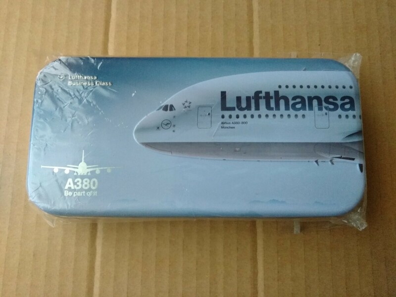 ルフトハンザ航空　Lufthansa ビジネスクラスアメニティキット エンボス加工缶　エアバス　A380　就航記念品 