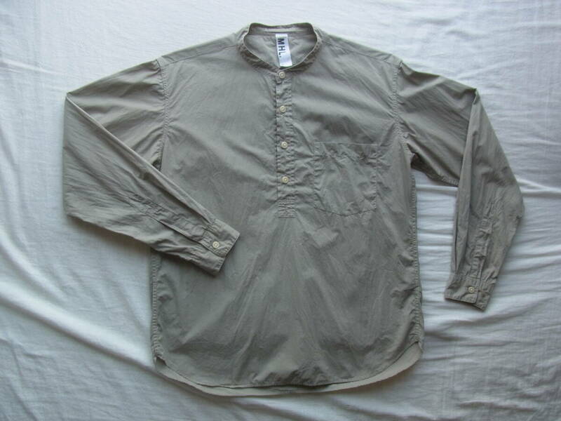 M H L, マーガレットハウエル　プルオーバー　バンドカラーシャツ　サイズ S 日本製　淡いオリーブグリーン系
