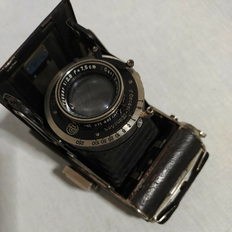F016 フィルムカメラ レンズ Tessar 75mm F2.8 一眼レフ