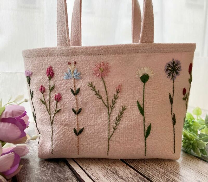 両面刺繍 handmade野花の手刺繍 ミニトートバッグ (ピンクリネン)ハンドメイド コットンリネン バッグインバッグ　プレゼントに
