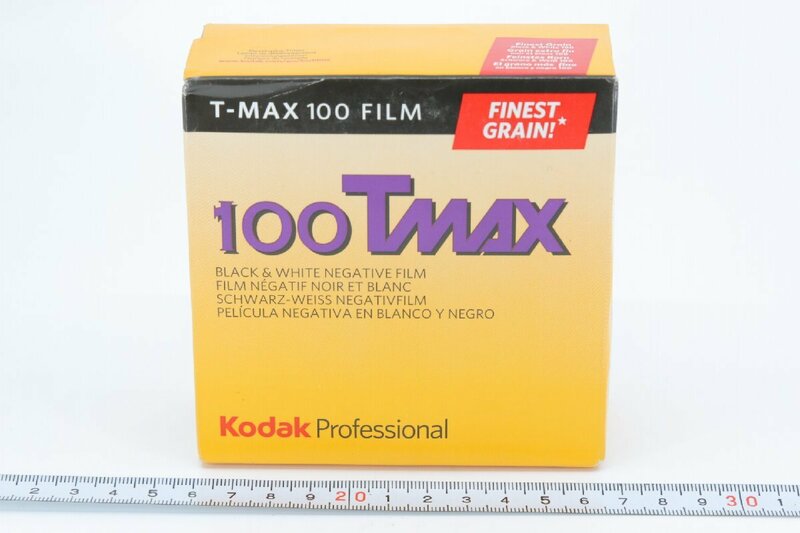 ※【新品未使用・期限切れ】Kodak コダック 35mm 35ミリ T-MAX 100 ロールフィルム 箱付 c0401