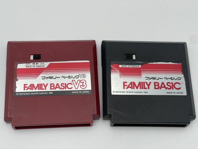 ファミリーベーシックとV3の2個セット 任天堂 FAMILY BASIC ファミコンソフト カセット FC 当時物 現状品 希少品 レトロ 動作未確認