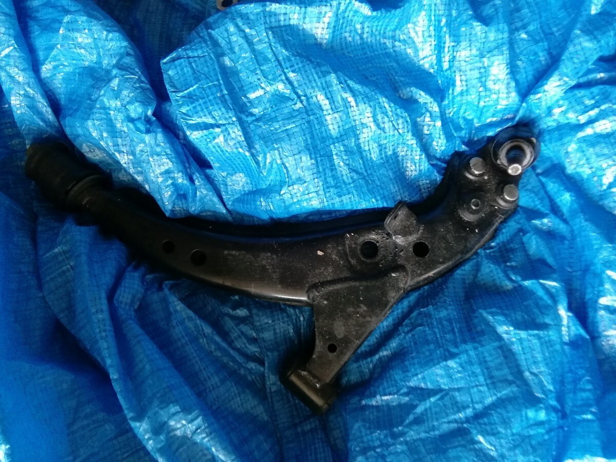 レビン　トレノAE92 ロアアーム　ボールジョイント 　L