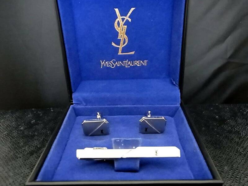 ■美品■№0124【YSL】サンローラン【シルバー】■カフス＆ネクタイピン タイピン セット♪