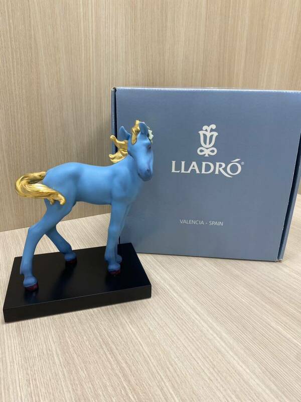 (I129a) 1888体限定 LLADRO リヤドロ 十二支 午 幸運 干支 馬 青い馬 縁起物 置き物