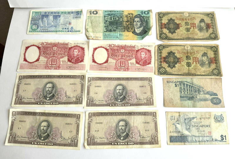 古い紙幣　外国　日本　　シンガポー　フランス　軍票　など