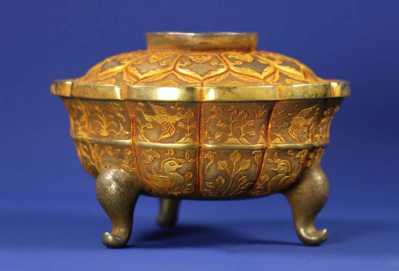 【吉】仏教聖品 古銅純度の高い金高レリーフ彫刻 三足蓋碗 極珍 極美hb1200