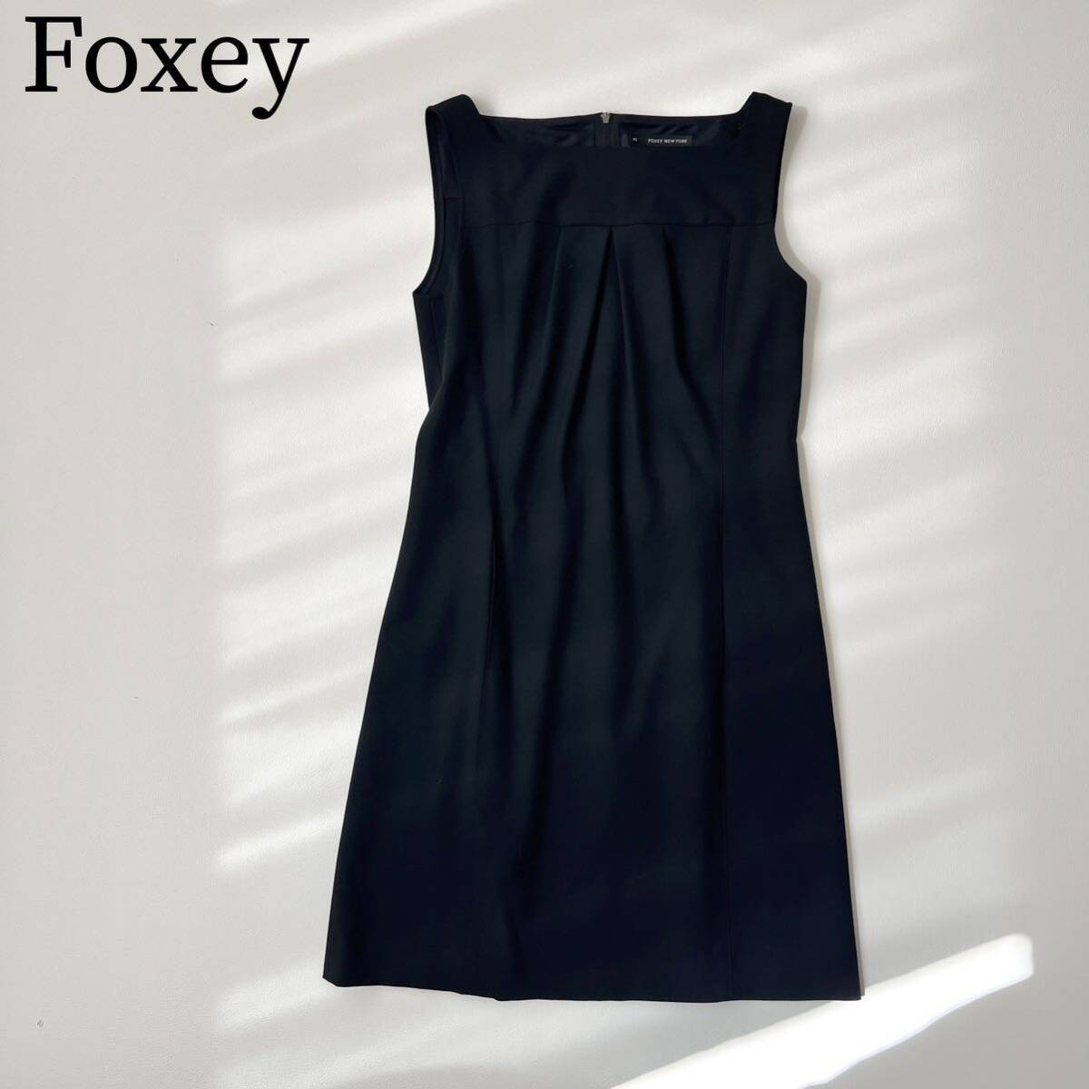 美品 FOXEY NEW YORK フォクシーニューヨーク ドレス ブラック 膝丈ワンピース タック スクエアーネック　ストレートライン レディース