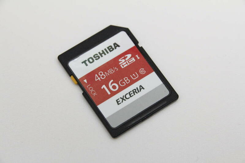 16GB SDHCカード　TOSHIBA EXCERIA 48MB/s