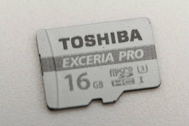 16GB microSDHCカード TOSHIBA EXCERIA PRO