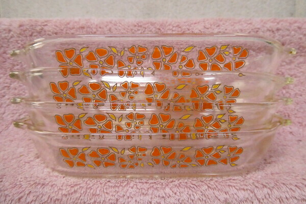 佐前④55　ハリオ　グラタン皿　レトロ　強化ガラス 花柄　セット　オレンジ　小花　昭和　レトロ　ビンテージ