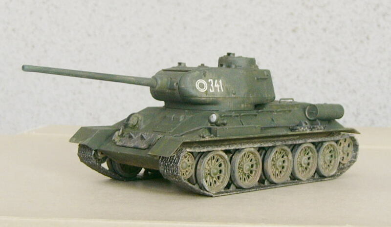 製作完成品■タミヤ　1/48　ソビエト・T34/85 中戦車
