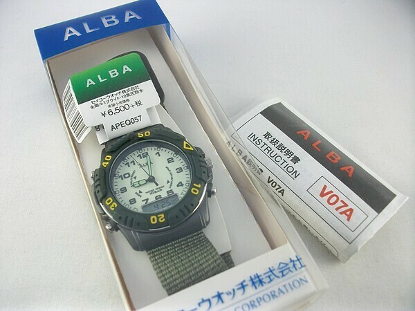 n43u★ALBA 古い腕時計 クオーツ時計 全面ルミブライト 動作あり 在庫品 アルバ